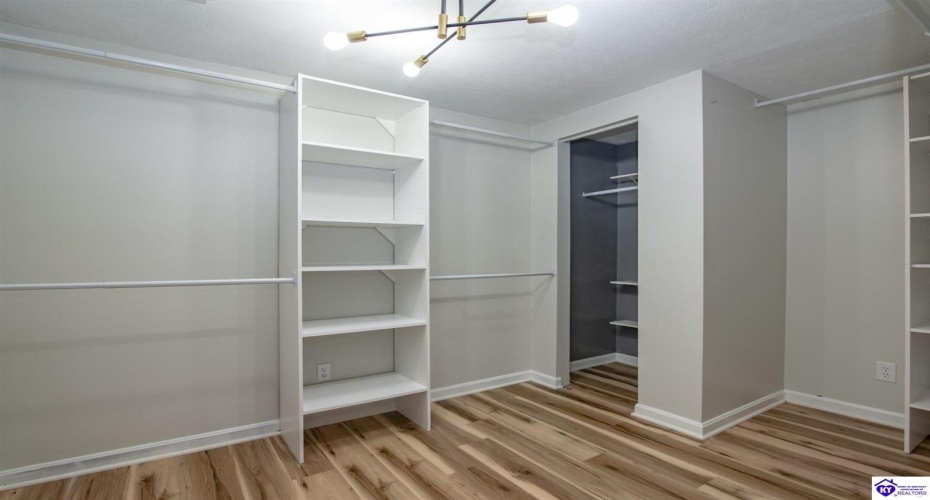 Buck Knobs Road, Ekron, Kentucky 40117, ,3 BathroomsBathrooms,For Sale,Buck Knobs Road,HK24003732