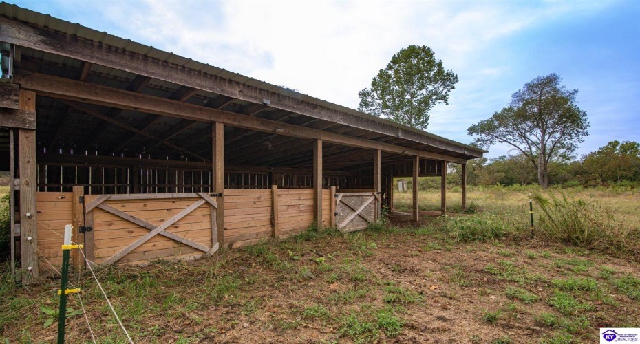 Buck Knobs Road, Ekron, Kentucky 40117, ,3 BathroomsBathrooms,For Sale,Buck Knobs Road,HK24003732