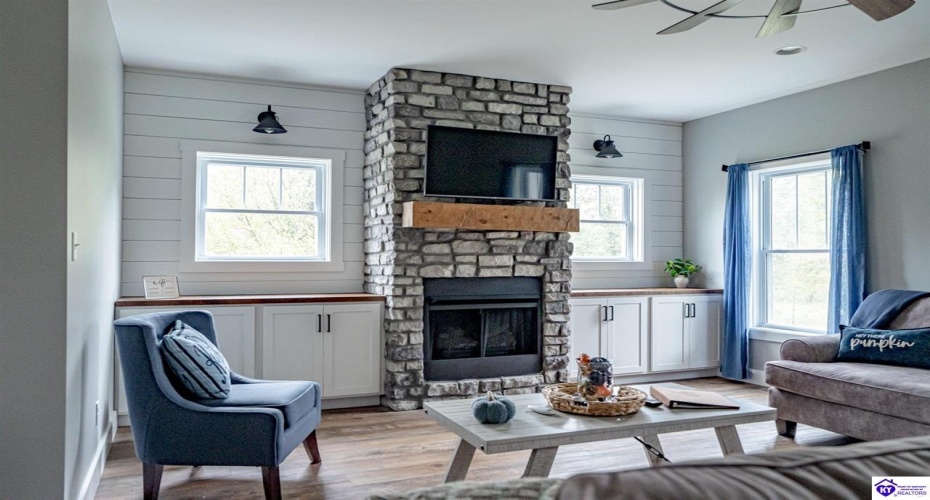 Landing Road, Leitchfield, Kentucky 42754, ,3 BathroomsBathrooms,For Sale,Landing Road,HK24003735