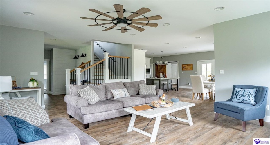 Landing Road, Leitchfield, Kentucky 42754, ,3 BathroomsBathrooms,For Sale,Landing Road,HK24003735