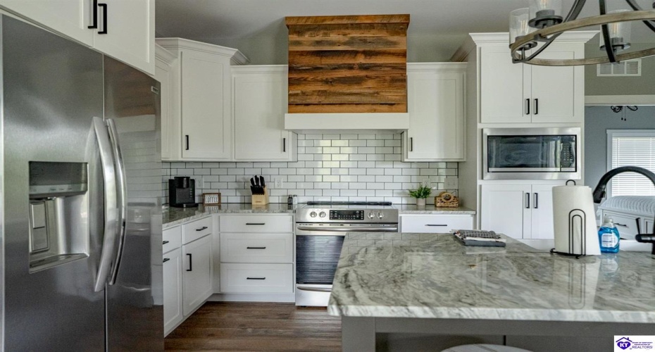 Landing Road, Leitchfield, Kentucky 42754, ,3 BathroomsBathrooms,For Sale,Landing Road,HK24003735