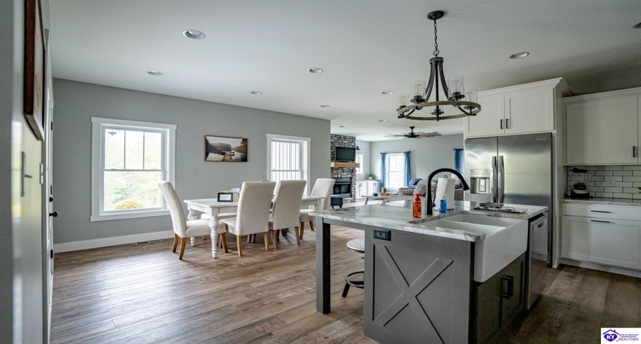 Landing Road, Leitchfield, Kentucky 42754, ,3 BathroomsBathrooms,For Sale,Landing Road,HK24003735