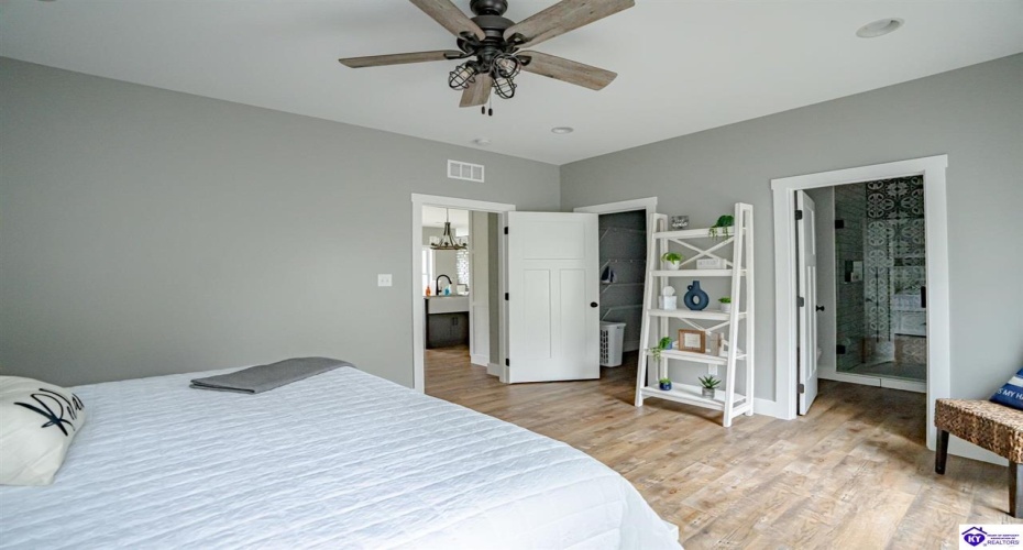 Landing Road, Leitchfield, Kentucky 42754, ,3 BathroomsBathrooms,For Sale,Landing Road,HK24003735