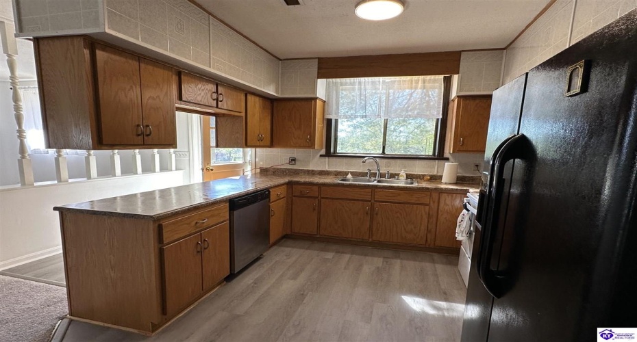 Dragway Lane, Campbellsville, Kentucky 42718, ,1 BathroomBathrooms,For Sale,Dragway Lane,HK24003755