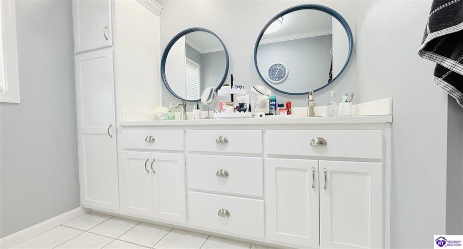 Legion Park Road, Greensburg, Kentucky 42743, ,3 BathroomsBathrooms,For Sale,Legion Park Road,HK24003768