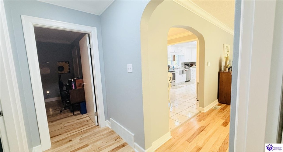 Legion Park Road, Greensburg, Kentucky 42743, ,3 BathroomsBathrooms,For Sale,Legion Park Road,HK24003768