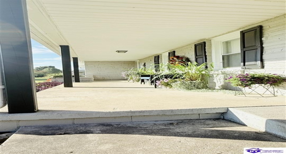 Legion Park Road, Greensburg, Kentucky 42743, ,3 BathroomsBathrooms,For Sale,Legion Park Road,HK24003768