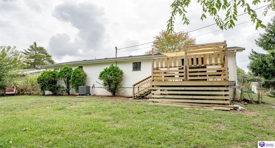 Deering Lane, Radcliff, Kentucky 40160, ,3 BathroomsBathrooms,For Sale,Deering Lane,HK24003773