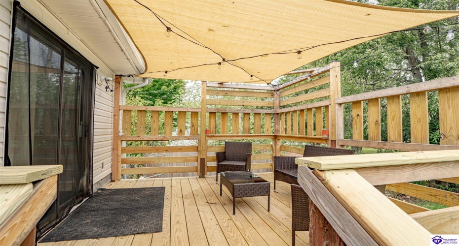 Deering Lane, Radcliff, Kentucky 40160, ,3 BathroomsBathrooms,For Sale,Deering Lane,HK24003773