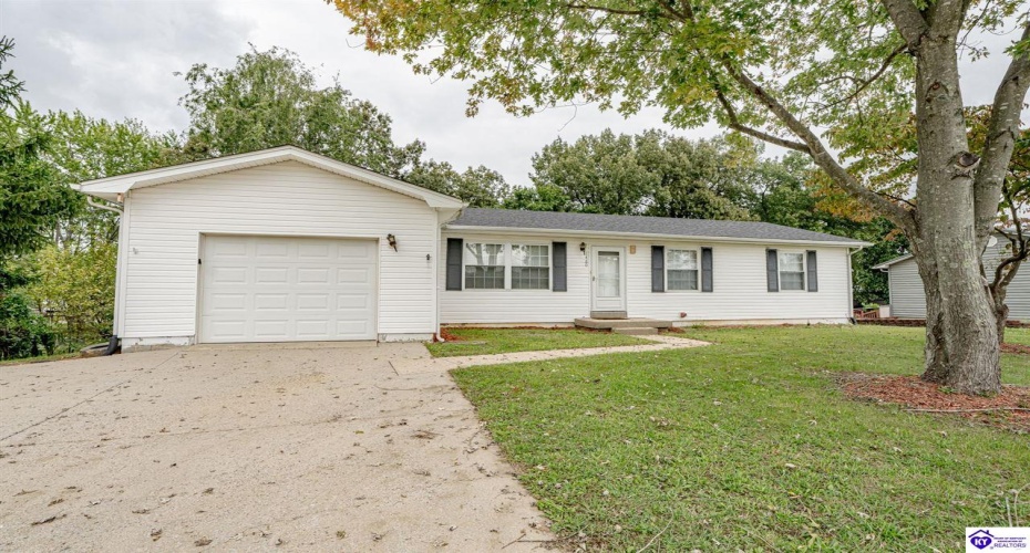 Deering Lane, Radcliff, Kentucky 40160, ,3 BathroomsBathrooms,For Sale,Deering Lane,HK24003773