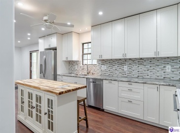 Deering Lane, Radcliff, Kentucky 40160, ,3 BathroomsBathrooms,For Sale,Deering Lane,HK24003773 Deering Lane, Radcliff, Kentucky 40160, ,3 BathroomsBathrooms,For Sale,Deering Lane,HK24003773