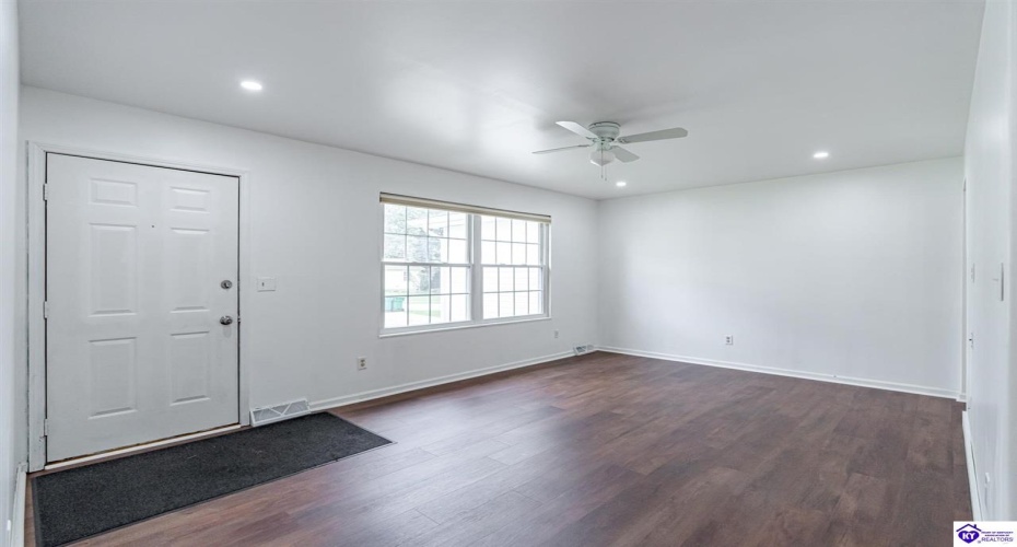 Deering Lane, Radcliff, Kentucky 40160, ,3 BathroomsBathrooms,For Sale,Deering Lane,HK24003773