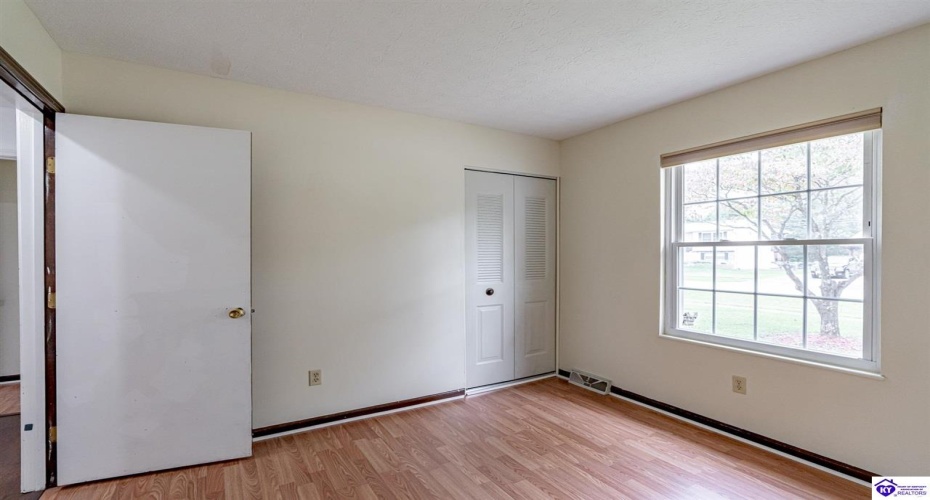 Deering Lane, Radcliff, Kentucky 40160, ,3 BathroomsBathrooms,For Sale,Deering Lane,HK24003773