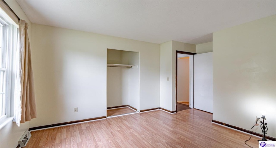 Deering Lane, Radcliff, Kentucky 40160, ,3 BathroomsBathrooms,For Sale,Deering Lane,HK24003773