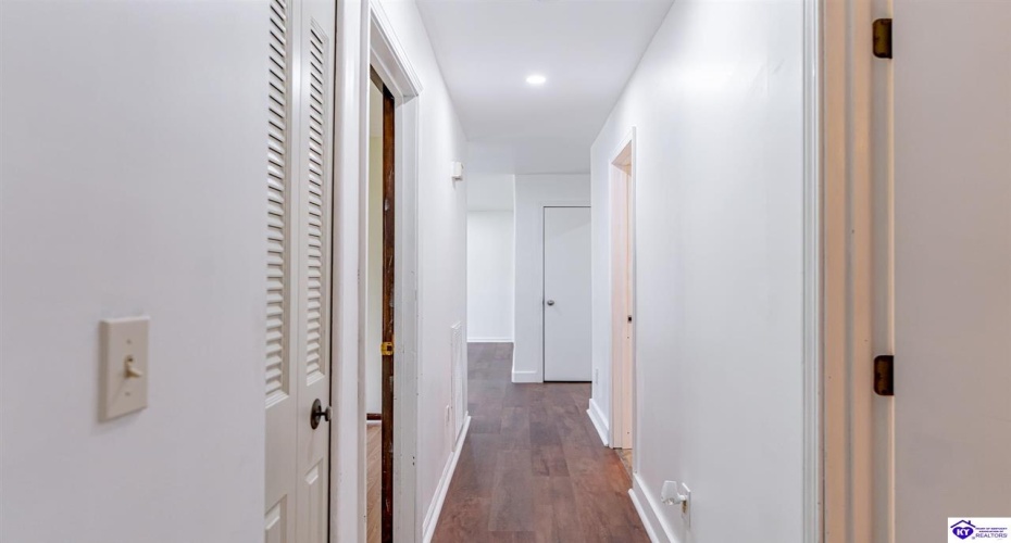 Deering Lane, Radcliff, Kentucky 40160, ,3 BathroomsBathrooms,For Sale,Deering Lane,HK24003773