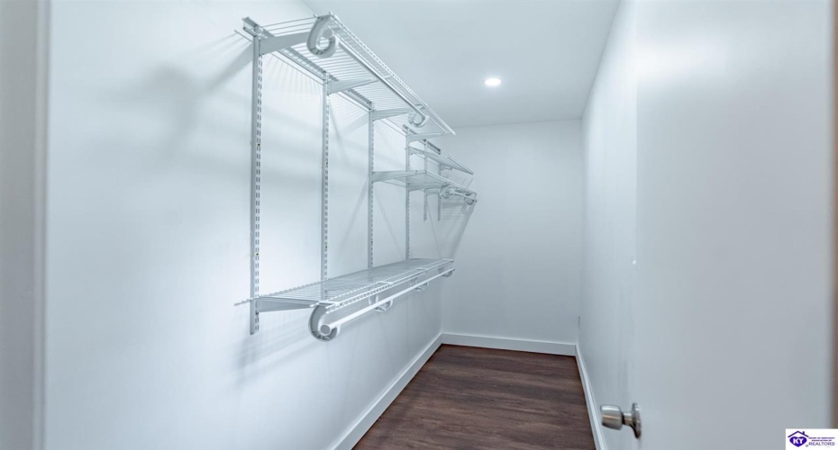 Deering Lane, Radcliff, Kentucky 40160, ,3 BathroomsBathrooms,For Sale,Deering Lane,HK24003773