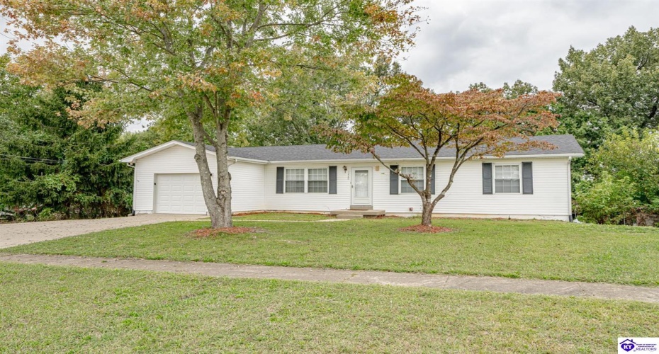 Deering Lane, Radcliff, Kentucky 40160, ,3 BathroomsBathrooms,For Sale,Deering Lane,HK24003773