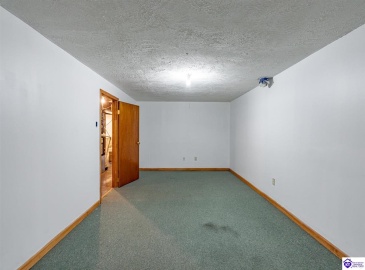 Deering Lane, Radcliff, Kentucky 40160, ,3 BathroomsBathrooms,For Sale,Deering Lane,HK24003773