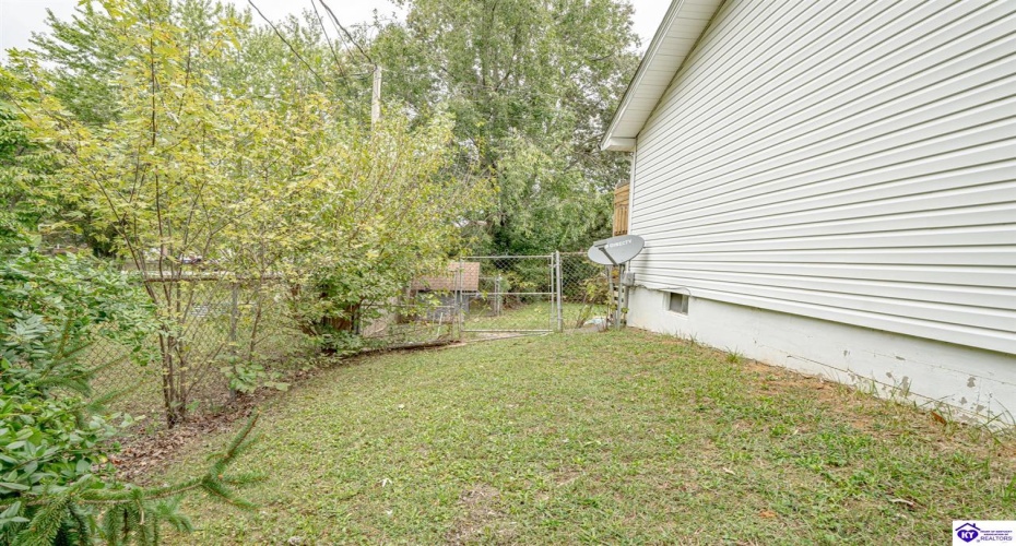 Deering Lane, Radcliff, Kentucky 40160, ,3 BathroomsBathrooms,For Sale,Deering Lane,HK24003773