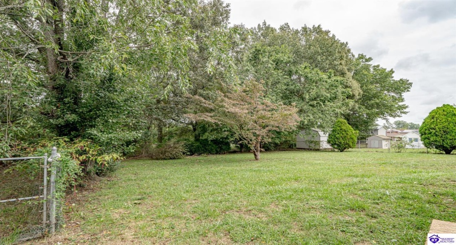 Deering Lane, Radcliff, Kentucky 40160, ,3 BathroomsBathrooms,For Sale,Deering Lane,HK24003773