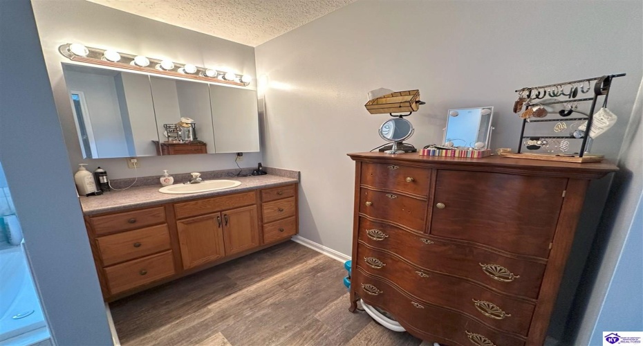 Butler Lane, Custer, Kentucky 40115, ,2 BathroomsBathrooms,For Sale,Butler Lane,HK24003778