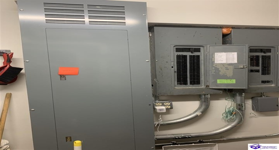 Lincoln Trail Boulevard, Radcliff, Kentucky 40160, ,For Sale,Lincoln Trail Boulevard,HK24000924