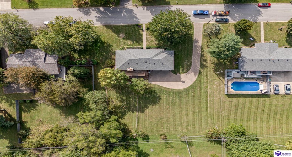 El Dorado Drive, Elizabethtown, Kentucky 42701, ,3 BathroomsBathrooms,For Sale,El Dorado Drive,HK24003783