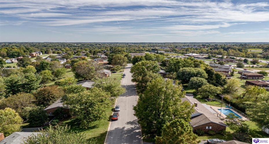 El Dorado Drive, Elizabethtown, Kentucky 42701, ,3 BathroomsBathrooms,For Sale,El Dorado Drive,HK24003783