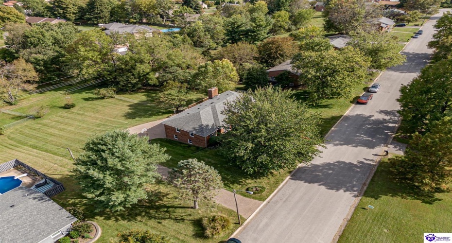 El Dorado Drive, Elizabethtown, Kentucky 42701, ,3 BathroomsBathrooms,For Sale,El Dorado Drive,HK24003783