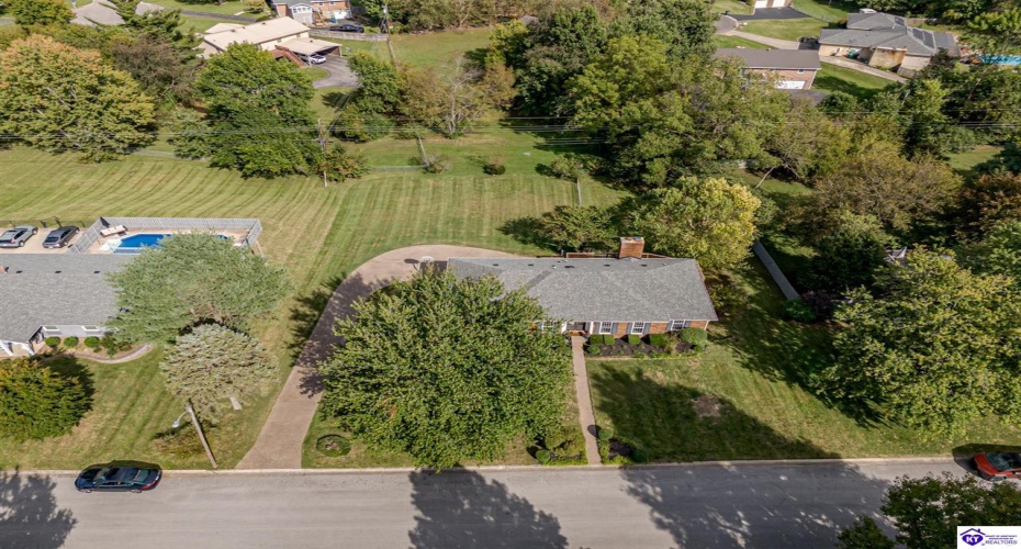 El Dorado Drive, Elizabethtown, Kentucky 42701, ,3 BathroomsBathrooms,For Sale,El Dorado Drive,HK24003783