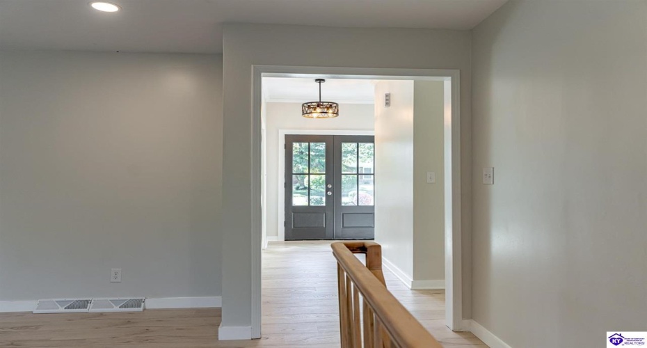 El Dorado Drive, Elizabethtown, Kentucky 42701, ,3 BathroomsBathrooms,For Sale,El Dorado Drive,HK24003783