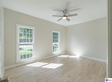 El Dorado Drive, Elizabethtown, Kentucky 42701, ,3 BathroomsBathrooms,For Sale,El Dorado Drive,HK24003783 El Dorado Drive, Elizabethtown, Kentucky 42701, ,3 BathroomsBathrooms,For Sale,El Dorado Drive,HK24003783