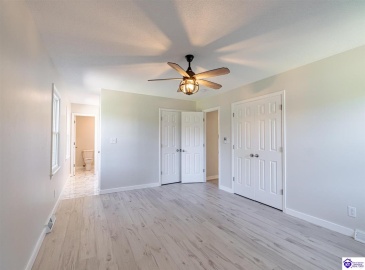 El Dorado Drive, Elizabethtown, Kentucky 42701, ,3 BathroomsBathrooms,For Sale,El Dorado Drive,HK24003783 El Dorado Drive, Elizabethtown, Kentucky 42701, ,3 BathroomsBathrooms,For Sale,El Dorado Drive,HK24003783