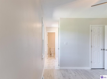 El Dorado Drive, Elizabethtown, Kentucky 42701, ,3 BathroomsBathrooms,For Sale,El Dorado Drive,HK24003783 El Dorado Drive, Elizabethtown, Kentucky 42701, ,3 BathroomsBathrooms,For Sale,El Dorado Drive,HK24003783