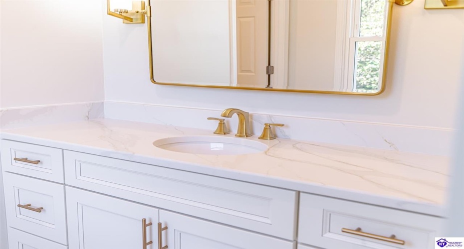 El Dorado Drive, Elizabethtown, Kentucky 42701, ,3 BathroomsBathrooms,For Sale,El Dorado Drive,HK24003783