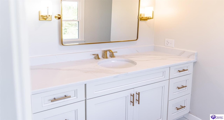 El Dorado Drive, Elizabethtown, Kentucky 42701, ,3 BathroomsBathrooms,For Sale,El Dorado Drive,HK24003783