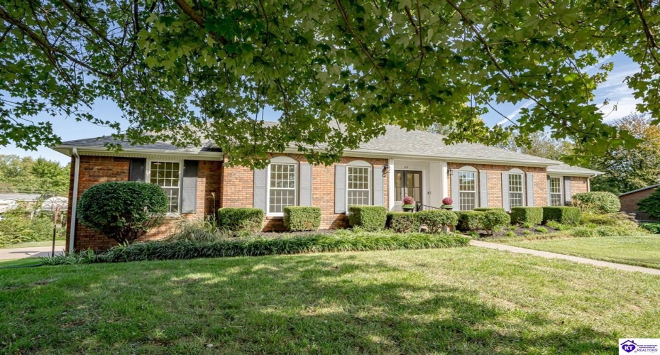 El Dorado Drive, Elizabethtown, Kentucky 42701, ,3 BathroomsBathrooms,For Sale,El Dorado Drive,HK24003783