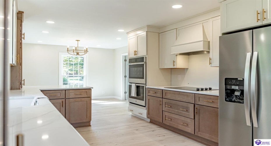 El Dorado Drive, Elizabethtown, Kentucky 42701, ,3 BathroomsBathrooms,For Sale,El Dorado Drive,HK24003783