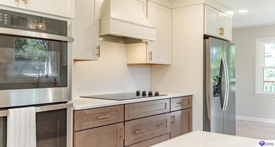 El Dorado Drive, Elizabethtown, Kentucky 42701, ,3 BathroomsBathrooms,For Sale,El Dorado Drive,HK24003783