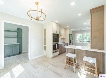 El Dorado Drive, Elizabethtown, Kentucky 42701, ,3 BathroomsBathrooms,For Sale,El Dorado Drive,HK24003783 El Dorado Drive, Elizabethtown, Kentucky 42701, ,3 BathroomsBathrooms,For Sale,El Dorado Drive,HK24003783