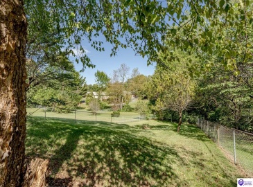 El Dorado Drive, Elizabethtown, Kentucky 42701, ,3 BathroomsBathrooms,For Sale,El Dorado Drive,HK24003783 El Dorado Drive, Elizabethtown, Kentucky 42701, ,3 BathroomsBathrooms,For Sale,El Dorado Drive,HK24003783