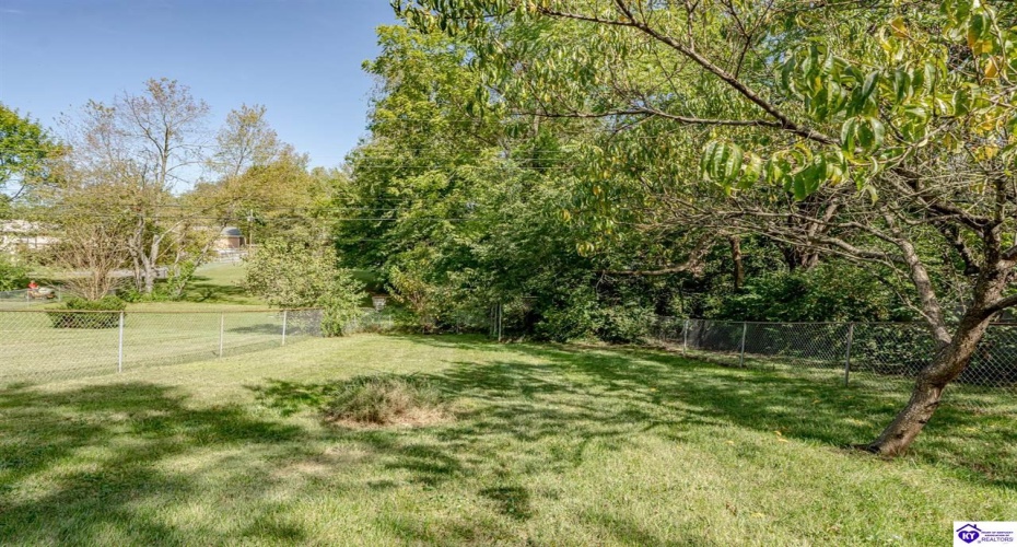 El Dorado Drive, Elizabethtown, Kentucky 42701, ,3 BathroomsBathrooms,For Sale,El Dorado Drive,HK24003783