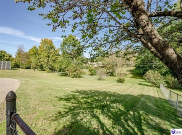 El Dorado Drive, Elizabethtown, Kentucky 42701, ,3 BathroomsBathrooms,For Sale,El Dorado Drive,HK24003783 El Dorado Drive, Elizabethtown, Kentucky 42701, ,3 BathroomsBathrooms,For Sale,El Dorado Drive,HK24003783