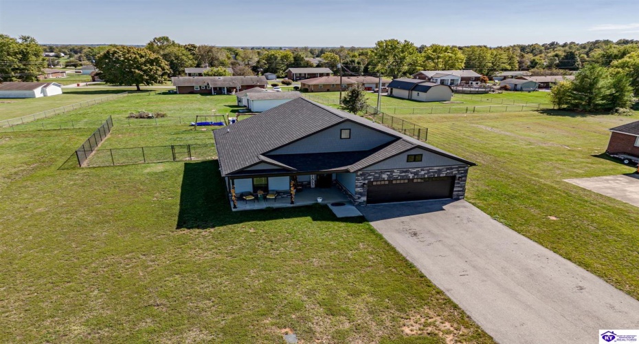 Marian Court, Elizabethtown, Kentucky 42701, ,2 BathroomsBathrooms,For Sale,Marian Court,HK24003784