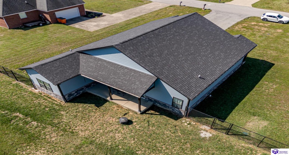 Marian Court, Elizabethtown, Kentucky 42701, ,2 BathroomsBathrooms,For Sale,Marian Court,HK24003784