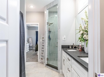 Marian Court, Elizabethtown, Kentucky 42701, ,2 BathroomsBathrooms,For Sale,Marian Court,HK24003784 Marian Court, Elizabethtown, Kentucky 42701, ,2 BathroomsBathrooms,For Sale,Marian Court,HK24003784