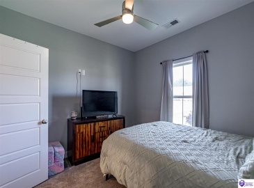 Marian Court, Elizabethtown, Kentucky 42701, ,2 BathroomsBathrooms,For Sale,Marian Court,HK24003784 Marian Court, Elizabethtown, Kentucky 42701, ,2 BathroomsBathrooms,For Sale,Marian Court,HK24003784