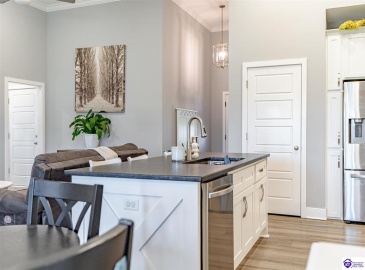 Marian Court, Elizabethtown, Kentucky 42701, ,2 BathroomsBathrooms,For Sale,Marian Court,HK24003784 Marian Court, Elizabethtown, Kentucky 42701, ,2 BathroomsBathrooms,For Sale,Marian Court,HK24003784