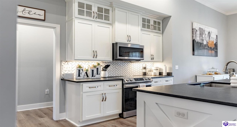 Marian Court, Elizabethtown, Kentucky 42701, ,2 BathroomsBathrooms,For Sale,Marian Court,HK24003784