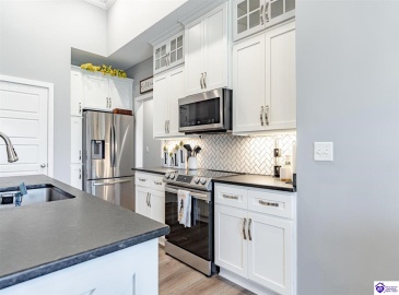 Marian Court, Elizabethtown, Kentucky 42701, ,2 BathroomsBathrooms,For Sale,Marian Court,HK24003784 Marian Court, Elizabethtown, Kentucky 42701, ,2 BathroomsBathrooms,For Sale,Marian Court,HK24003784